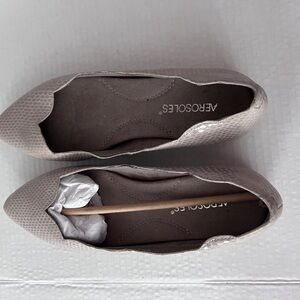 Aerosoles Women's Suede Petal Ballet flats